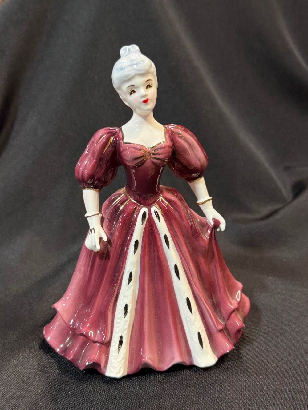 Napco 1950's Elegant Lady Barbara Figurine A1874B Japan.